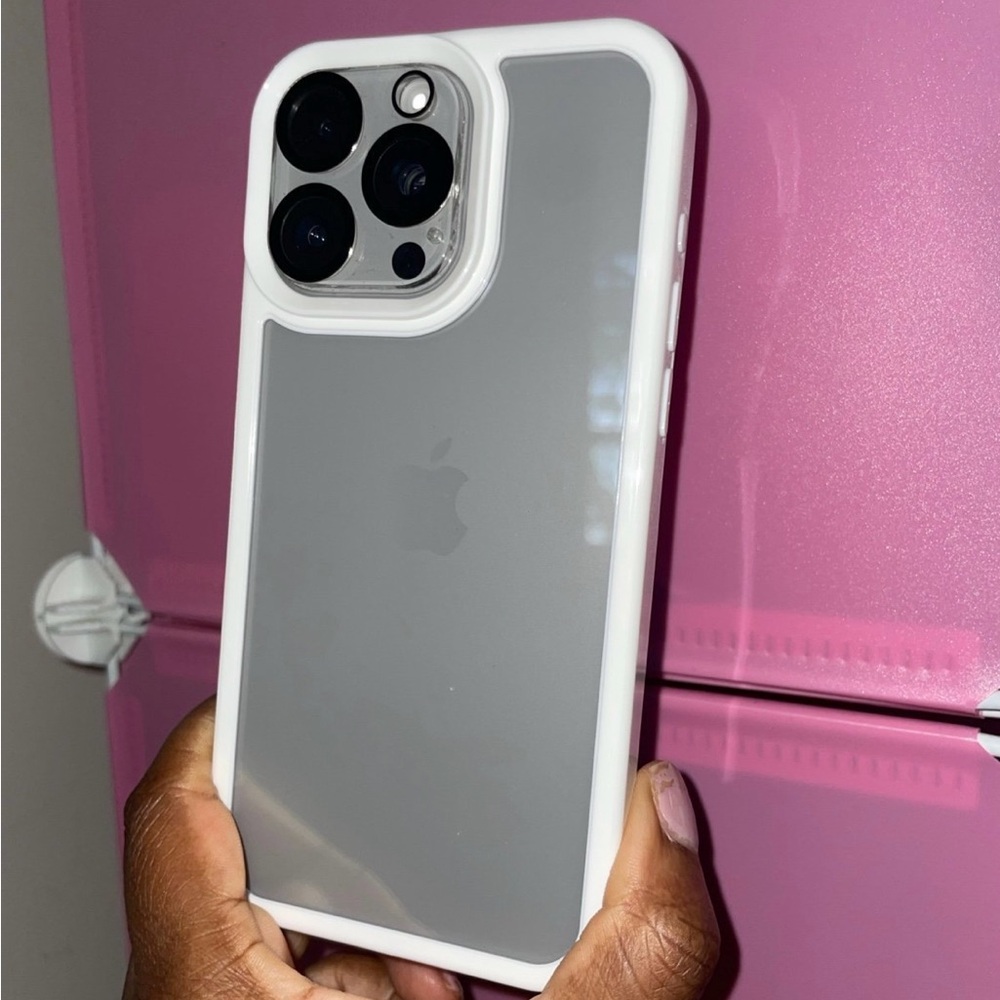 iPhone 15 pro max white colored glossy border case
